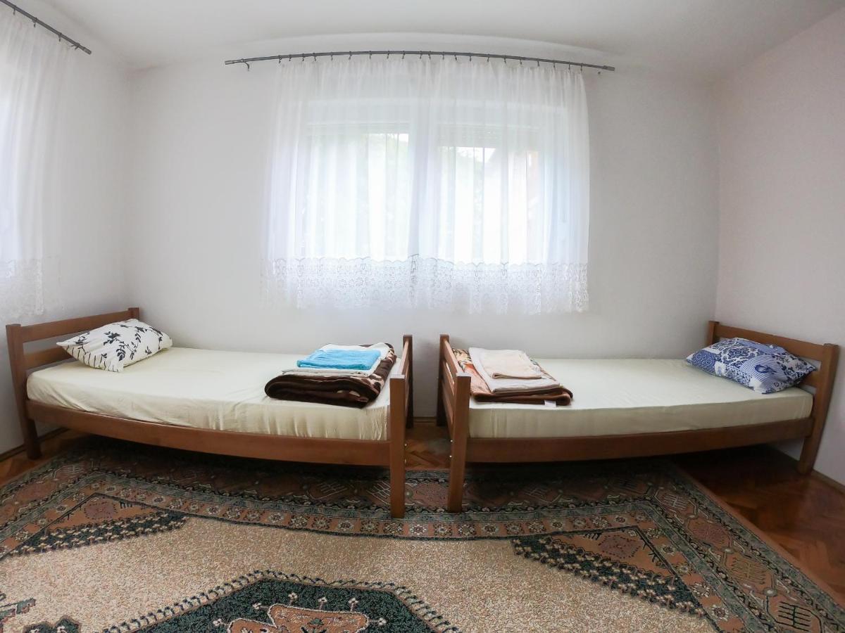 Sarac Hostel Peć Zewnętrze zdjęcie