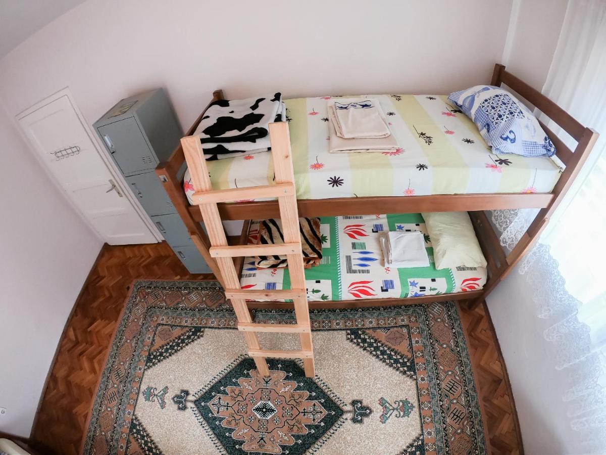 Sarac Hostel Peć Zewnętrze zdjęcie