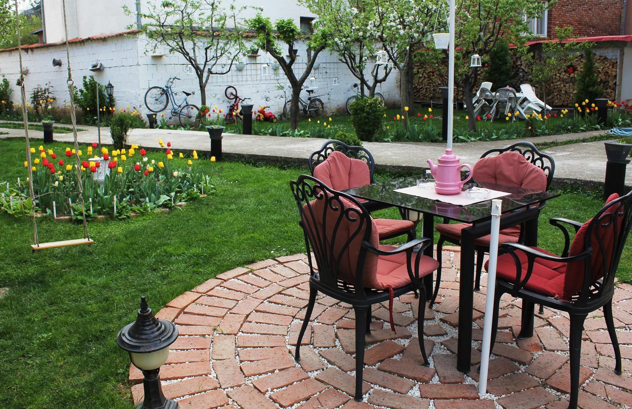 Sarac Hostel Peć Zewnętrze zdjęcie
