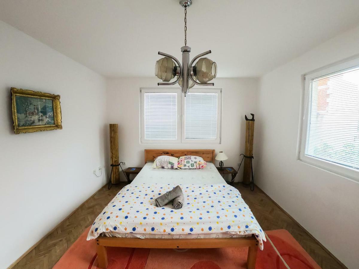 Sarac Hostel Peć Zewnętrze zdjęcie