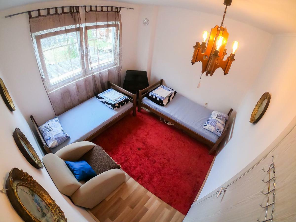 Sarac Hostel Peć Zewnętrze zdjęcie